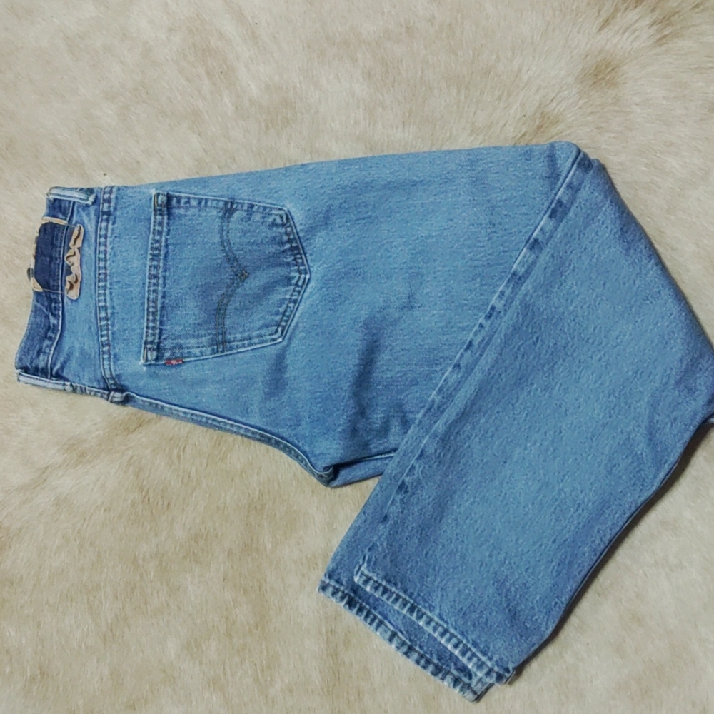Levi's - Picture 3 of 6